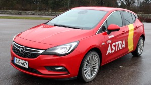 Arviossa LänsiAuto Turun Opel Astra 2016 Innovation 1,4 Turbo ecoFLEX Start/Stop M6.