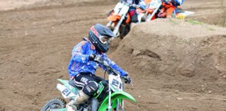 Naantalilaiset Åkerblom ja Koskinen motocrossin lasten joukkuehopealle