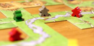 Lautapeliarvio: Carcassonne