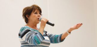 Pirkko Mannola antoi toivoa ikääntymisen kohtaamiseen