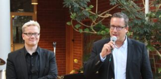 Raision Yrittäjän juhlassa verkostoiduttiin rennoissa tunnelmissa