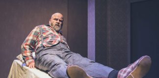 Monisävyinen Mielensäpahoittaja koskettaa
