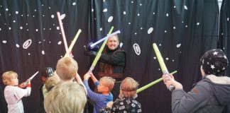 Star Wars -hahmot houkuttelivat Raision kirjastoon satoja faneja