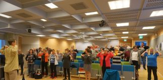 Raision Viihdekuoro Kulkurit täyttää 15 vuotta