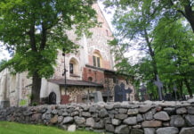 Historian havinaa Naantalin kirkossa Vuosien 1443–1591 välillä toimineen birgittalaisluostarin rakennuksista on jäljellä ainoastaan Naantalin kirkko. Kuva: Katariina Mäkinen-Önsoy.