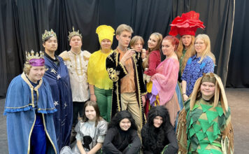 Ylimääräinen auringonpimennys Nutturlan Makasiiniteatterissa