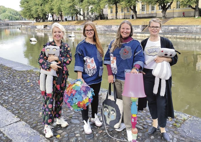 Ekodesignkoulu Kideko asettuu Turun keskustaan yhteisiin tiloihin Mum’s showroomin ja Hannan taideterapian kanssa. Opettajina Kidekossa toimivat Katri Juva, Hanna Rissanen, Outi Puro ja Miia Liesegang.