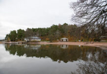 Naantalin Nunnalahden uimarannan urakka alkaa Nunnalahden uimarannan urakassa uusitaan esimerkiksi laiturirakenteet ja tuodaan alueelle uusi grillauspaikka. Kuva: Naantalin kaupunki.