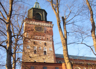 Turun tuomiokirkon raamattuluennot huipentuvat pääsiäiseen Turun tuomiokirkko. Kuva: Turun Seutusanomien arkisto.