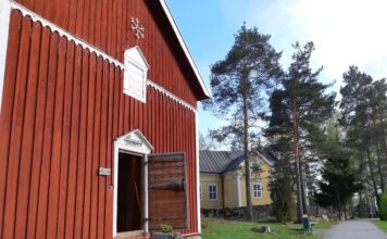 Vahdon VPK:n 70-vuotisnäyttely avoinna Vahdon lainamakasiini