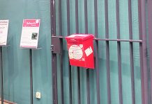 Joulupostia ikäihmisille -kampanja käynnissä Joulupostia ikäihmisille -kampanjan joulukortit jätetään merkittyyn keräyslaatikkoon. Kuva: Turun Seutusanomien arkisto.