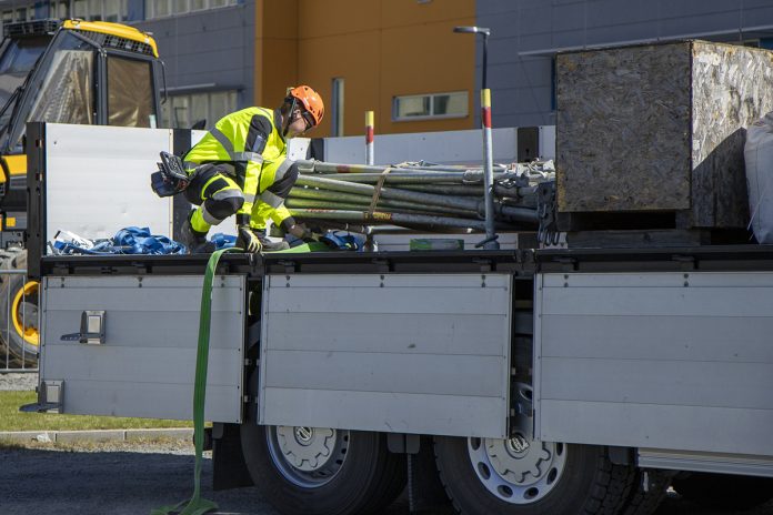 Taitaja24-kilpailusta Turun ammatti-instituutin nimiin kultaa toi esimerkiksi Niilo Ali-Raatikainen (kuljetuslogistiikka). Kuva: Anton Gaudillat / Sakky / Skills Finland.