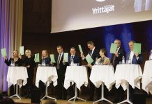 Puoluejohto Suomen Yrittäjien Vaikuttajafoorumin vaalitentissä Kaikki Suomen Yrittäjien Vaikuttajafoorumissa järjestettyyn kunta- ja aluevaalitenttiin osallistuneet puolueiden puheenjohtajat ovat ehdolla omissa kotikunnissaan. Kuva: Atte Kajova.