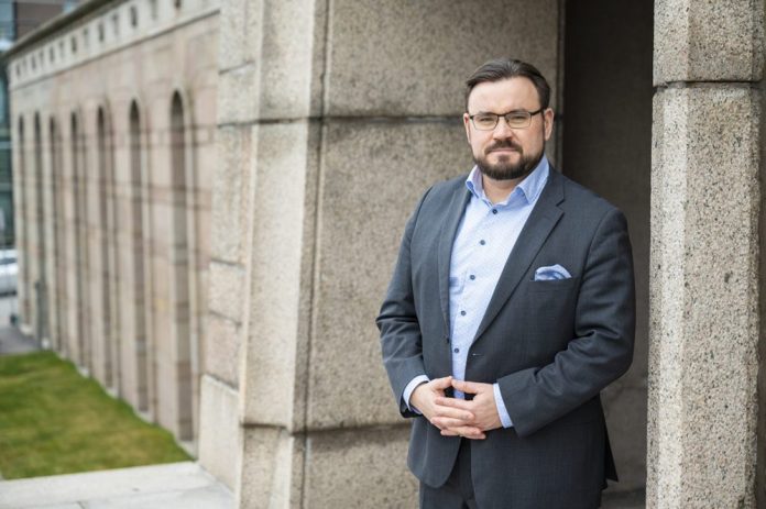 Asukkaiden Turku -yhteislistan pormestariehdokas on kansanedustaja Johannes Yrttiaho.