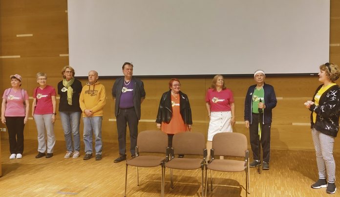Teatteriryhma Onnenpotku Paimio web Paimion opiston alaisuudessa toimiva Teatteriryhmä Onnenpotku koostuu paikallisista eläkeläisistä. Kuva: Turun Seutusanomien arkisto.