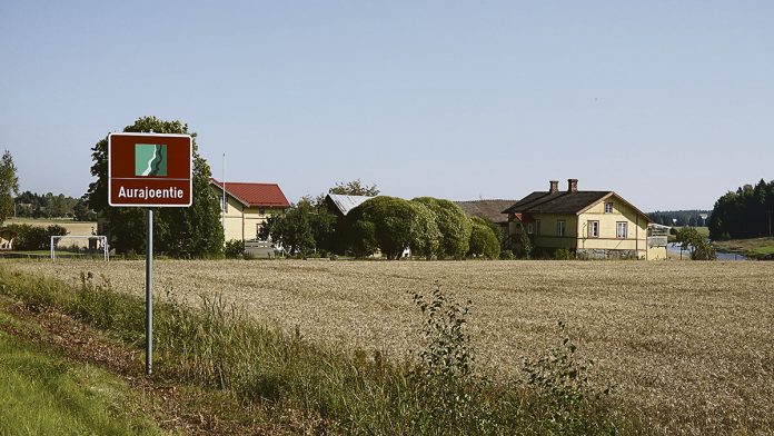 Aurajoen matkailutie kulkee kansallismaiseman lävitse. Kuva: Olli Järvenkylä.