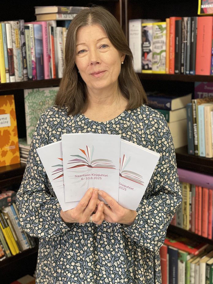 Naantalin Kirjajuhlien ohjelmajohtaja Katri Tuomisen mukaan teemavalinnalla halutaan kiinnittää huomiota kulttuurin merkityksellisyyteen. Kuva: Naantalin Kirjajuhlat.