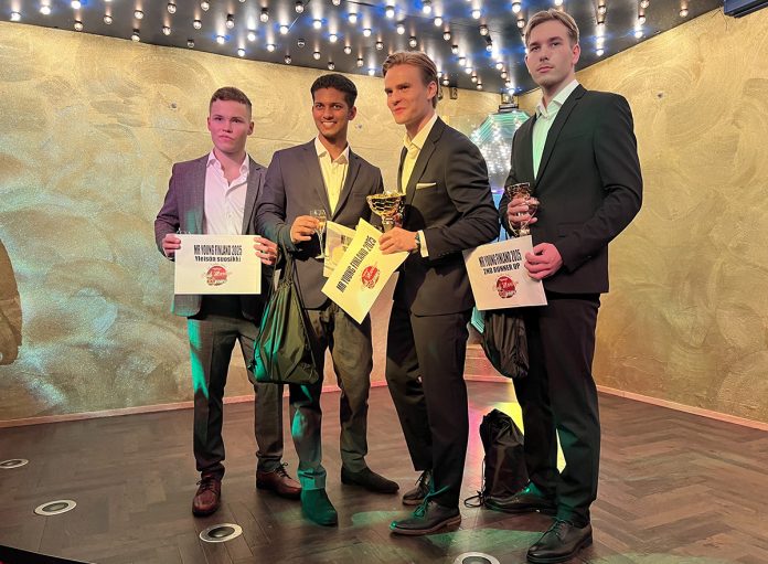 Mr. Young Finland 2025 voittajat web Mr. Young Finland 2025 -finaalin yleisön suosikki Waltteri Vaarapuro, ensimmäinen perintöprinssi Ahasan Kabir Joy, Mr. Young Finland 2025 -voittaja Joona Koivisto sekä toinen perintöprinssi Juha-Heikki Lehmusto. Kuva: Ragip Önsoy.