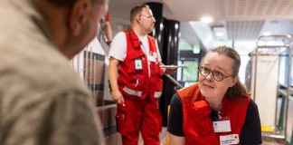 Avun Ketju -valmiusharjoituksella parannetaan Suomen Punaisen Ristin auttamisvalmiutta Suomen Punaisen Ristin Avun Ketju -harjoitus järjestetään 14.–15. marraskuuta ympäri maan. Kuva: Lassi Häkkinen / Suomen Punainen Risti.