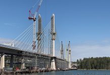 Kirjalansalmen silta kokonaan liikenteen käyttöön Uusi Kirjalansalmen vinoköysisilta kohoaa Paraisten maisemissa entistäkin näyttävämpänä. Viimeiset köysiparit Kreate asensi toukokuussa. Kuva: Kreate Oy.