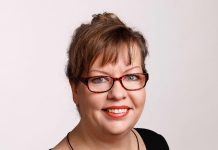 Raisiolainen Kristiina Engström Omakotiliiton Varsinais-Suomen piirin puheenjohtajaksi Kristiina Engström.