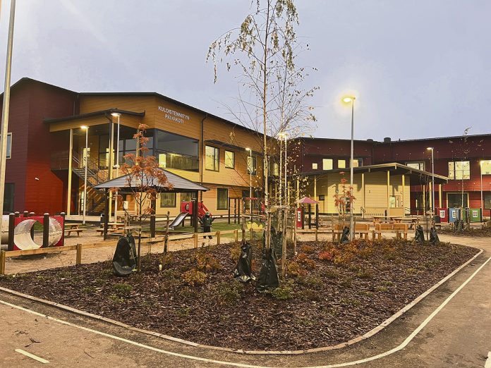 Kuloistenniityn paivakoti web Kuloistenniityn päiväkodin avoimet ovet -tilaisuus pidettiin 29. lokakuuta.