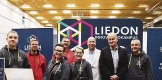 Alihankintamessut 2025 ylittivät odotukset – yli 200 yritysedustajaa kohtasi Liedossa Lietohallilla 22.10. järjestetyn seudullisen Alihankintamessut 2025 -tapahtuman juontajana toimi Janne Porkka. Yhteiskuvassa mukana edustajia Liedon kaupungilta / Liedon Innovaatiokampukselta. Kuva: Reeta Kolkkala.