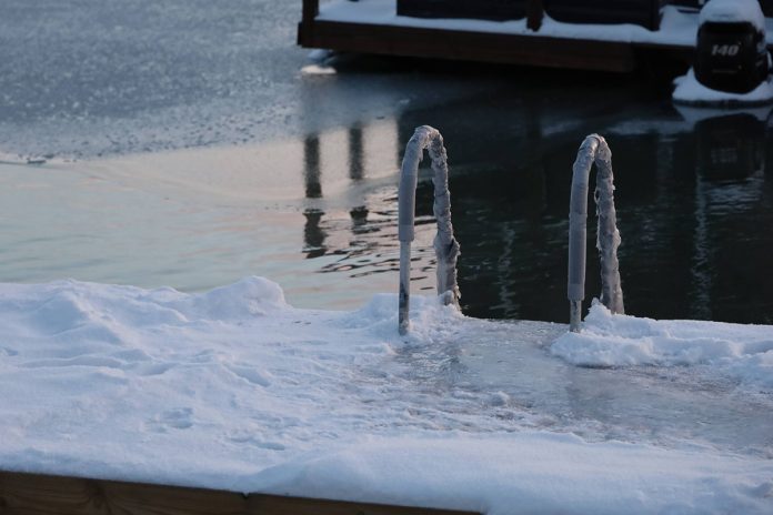 Raision Hahdenniemen talviuintipaikka web kuva Raision kaupunki Raision Hahdenniemen talviuintipaikka. Kuva: Raision kaupunki.