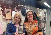 Ilta Kauppahallissa -tapahtumasarja käynnistyy Turku-aiheisella lukupiirillä Turkuseuran toiminnanjohtaja Kati Leskinen ja Ilta Kauppahallissa -tapahtumasarjan aloittava Ann-Christin Antell. Kuva: Turkuseura.