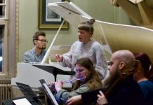 What ever Works! -festivaali tuo ammattisäveltäjiä Turkuun What ever Works -harjoituksissa 17.11. Betel-kirkossa Jussi Littunen, Annika Fuhrmann, Anna-Sofia Kallio, Sanna Engström ja Teemu Mastovaara. Kuva: Tuuli Lempa.