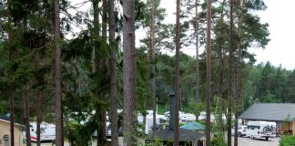 SF-Caravan Naantalin Saloranta palkittiin vuoden parhaana leirintäalueena Salorannassa voi nauttia metsästä merimaisemissa, ja silti Naantalin keskustan palvelut ovat vain lyhyen ajomatkan päässä. Kuva: SF-Caravan Naantali ry.