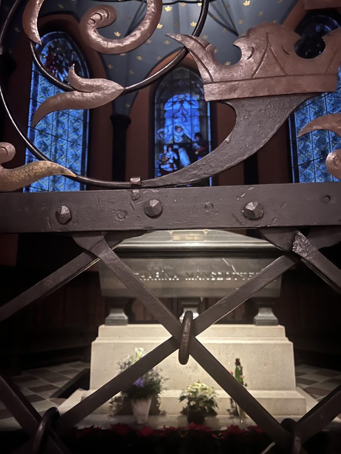 Kaarina Maununtyttären sarkofagi sijaitsee Kankaisten kappelissa, Turun tuomiokirkossa. Kuva: Katariina Mäkinen-Önsoy.