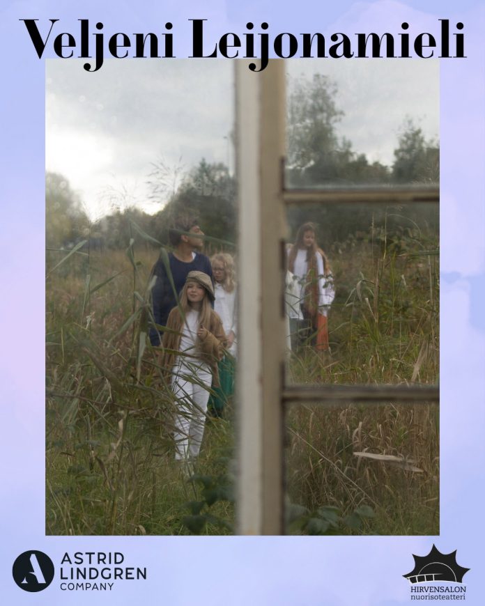 Hirvensalon Nuorisoteatteri esittää Veljeni Leijonamieli -teoksen Turun Hirvensalossa. Kuva: Topi Anttila.
