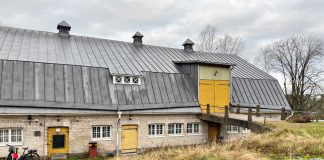 Turun taitokeskus ja Taito Shop avaavat ovensa Kuralan Kylämäessä Kuralan Kylämäen Verstas. Kuva: Tiina Aalto.
