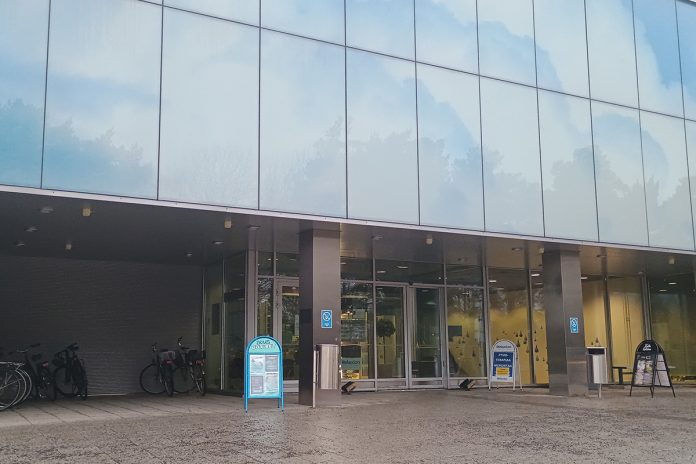 Impivaaran uimahalli. Kuva: Turun Seutusanomien arkisto.
