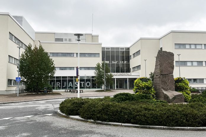 Liedon kaupungintalo. Kuva: Turun Seutusanomien arkisto.