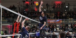 Kovan pelin illassa TUTO pudotti Loimun sarjan hännille Raision Loimu vs TUTO Volley. Kuva: Hannu Tuominen.