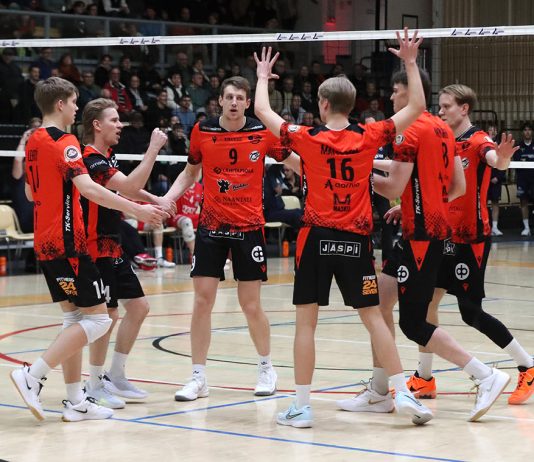 Loimu vs TUTO – kovaa peliä Kerttulassa Mestaruusliigan derby, Raision Loimu, TUTO Volley, Kerttulan liikuntahalli, lentopallo, mestaruusliiga, Hannu Tuominen