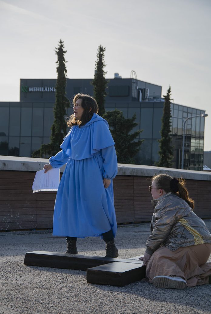 Ristin tie Raisiossa, treenikuva, Ode Kurkela, Raisio, Raision seurakunta, pitkäperjantai