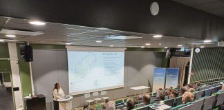 Tilaisuus Sauvon valuma-aluesuunnittelusta Valuma-aluesuunnittelun yleisötilaisuuksia järjestetään laajasti seudulla osana Saaristomeri-ohjelmaa. Kuva: Lounais-Suomen elinvoimakeskus.
