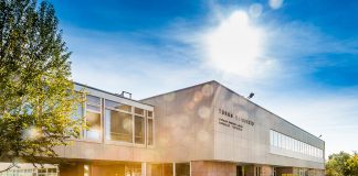 Turun yliopiston koordinoimalle projektille miljoonarahoitus Turun yliopiston päärakennus. Kuva: Hanna Oksanen.