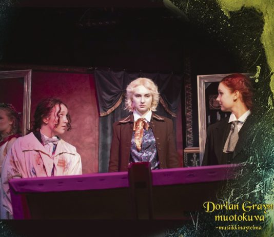 Teatteri | KaNuTe tarjoilee viktoriaanisen musiikkinäytelmän ylpeydestä ja ahneudesta Dorian Grayn tarina nuoruuden pakkomielteestä, moraalista ja pahuuden seurauksista sijoittuu viktoriaaniseen Lontooseen. Kuva: Esko Vähätalo.