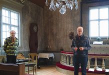 Kellot kumahtavat Merimaskun kirkon historian aikajanalla Visa Auvinen kertoo Merimaskun kirkon vaiheista toukokuussa järjestettävässä juhlassa, jossa myös julkaistaan hänen Merimaskun kirkko: 300-vuotias saariston helmi -teoksensa. Kuva: Katariina Mäkinen-Önsoy.