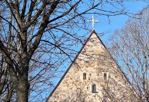 Mynämäessä soi pitkäperjantain kirkkomusiikki Mynämäen Pyhän Laurin kirkko. Kuva: Jenni Urponen.