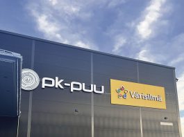 Kotimaisuudesta tunnustusta saanut rautainen puukauppa luottaa yhteistyöhön PK-Puu Värisilma Naantali, Vehmaan PK-Puu Oy