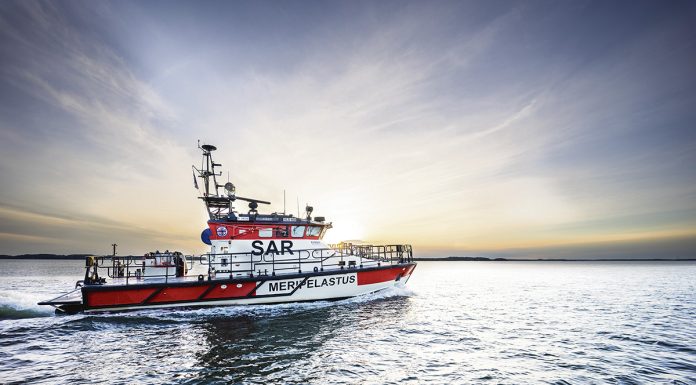 Vapaaehtoiset meripelastajat valmiina päivystyskauteen Turun Meripelastusyhdistyksen PV503 saa vappuna uuden nimen sponsorivaihdoksen myötä. Kuva: Turun Meripelastusyhdistys / Suomen Meripelastusseura.