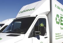 PopUp-keräyksiä taloyhtiöille Turun Ekotori tekee huhti–toukokuussa tunnin mittaisia PopUp-tavaravastaanottoja tilauksesta taloyhtiöille. Kuva: Kestävän Kehityksen Yhdistys ry / Turun Ekotori.