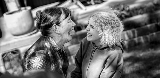 Unohdetusta kohdatuksi – kesätyö ikäihmisten parissa Vanhustyön keskusliitto, Hymylähettiläät-yhteisöllisyysteko, Unohdetusta kohdatuksi