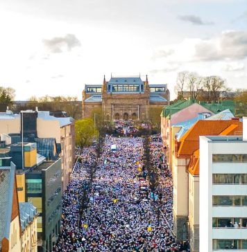 Turun liikennekeskus: Huomioi vappuaaton kulkueet sekä viikonlopun tapahtumat Turun Taidemuseonmäen tilaisuus. Kuva: Vapputori / Uprising.