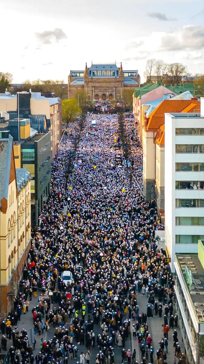 Turun Taidemuseonmäen tilaisuus. Kuva: Vapputori / Uprising.